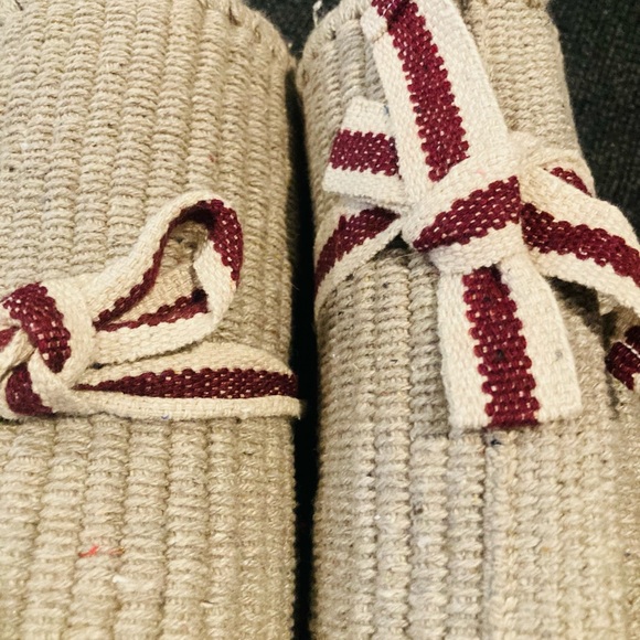 2 BRAND NEW RUGS - Picture 7 of 7